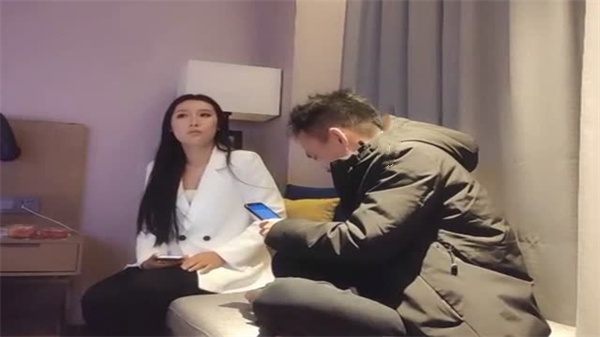 步宾探花:高端绝色美女大尺度全裸风骚,浪叫高潮喷水激情四射!